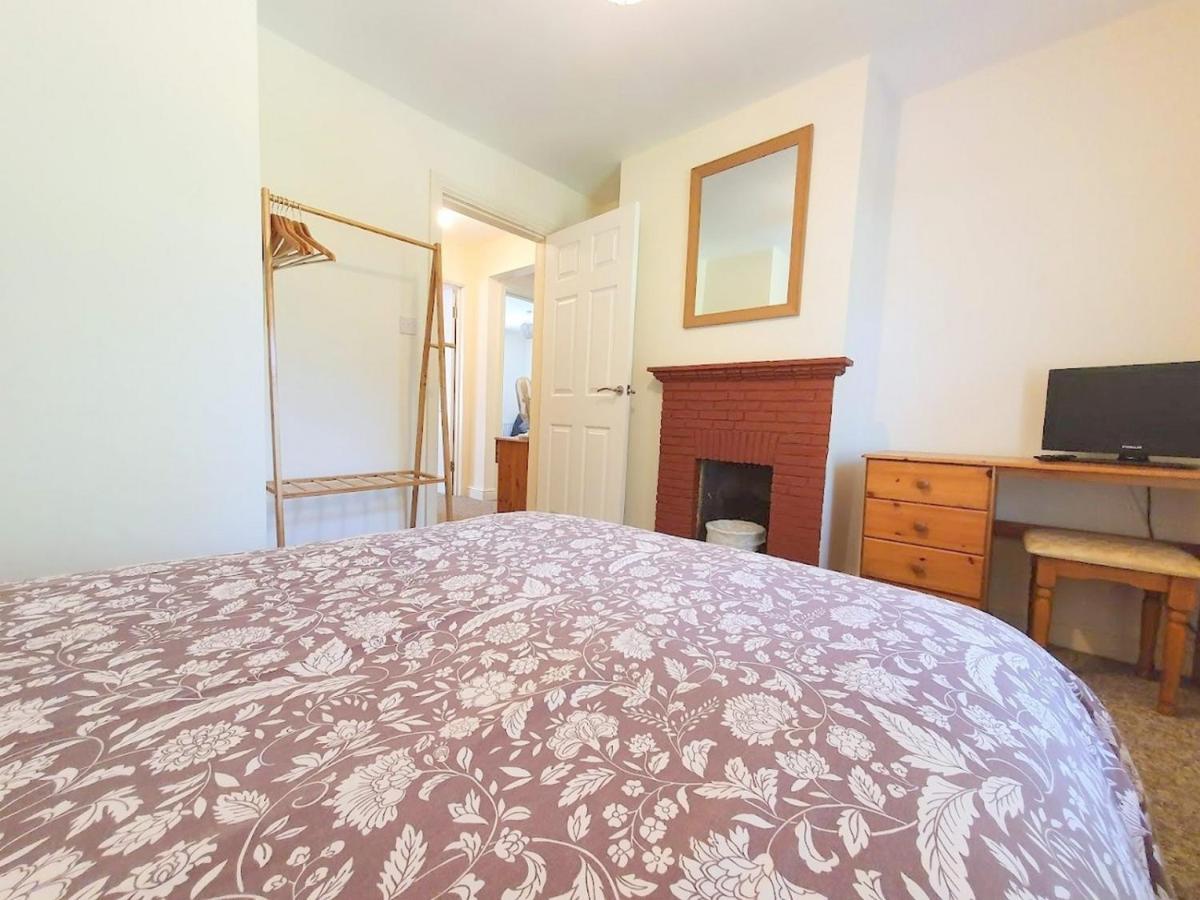 Bassett Flat With 2 Bedrooms And Superfast Wi-Fi Sittingbourne Extérieur photo