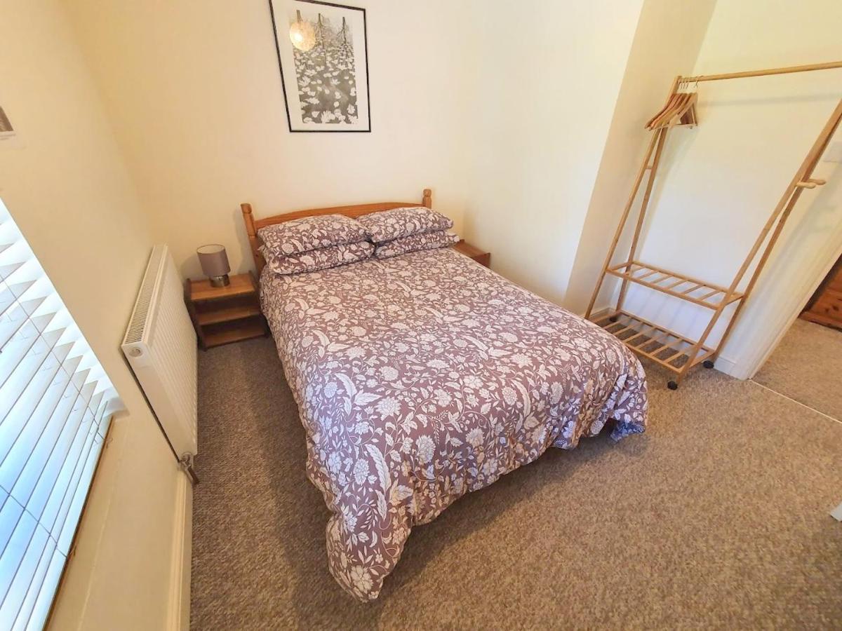 Bassett Flat With 2 Bedrooms And Superfast Wi-Fi Sittingbourne Extérieur photo